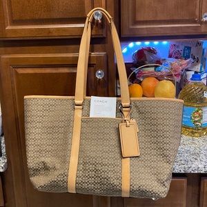 Oversize Coach Bag